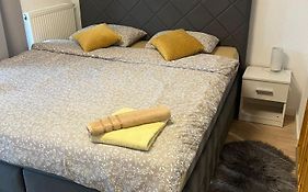 Studio Apartman Implex