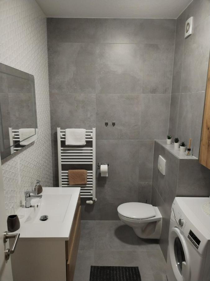 Studio Apartman Implex Apartment Dakovo Ngoại thất bức ảnh
